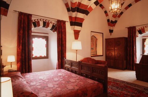 HOTEL (10)
