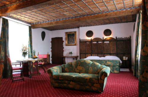 HOTEL (12)
